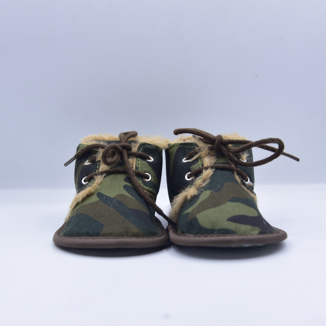 Shoes (12-18)Months - Image 2